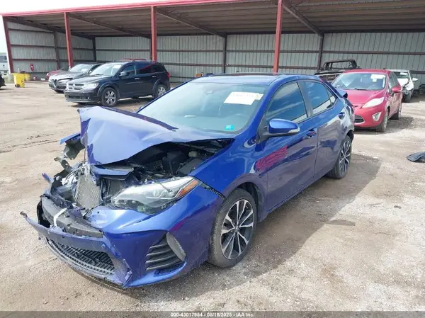5YFBURHEXJP806825 2018 TOYOTA COROLLA - Image 2