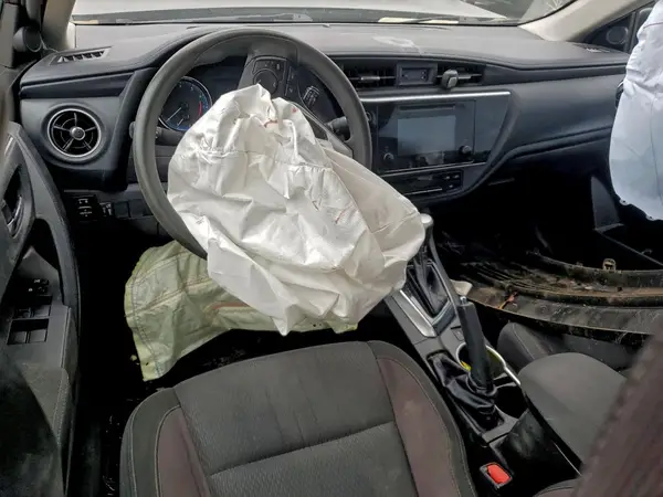 5YFBURHEXJP807165 2018 TOYOTA COROLLA - Image 8