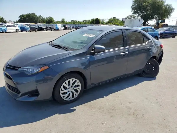 5YFBURHEXJP807859 2018 TOYOTA COROLLA - Image 1