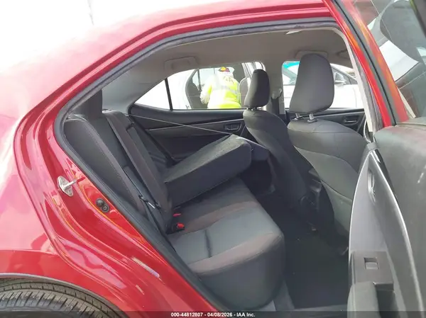 5YFBURHEXJP808610 2018 TOYOTA COROLLA - Image 8