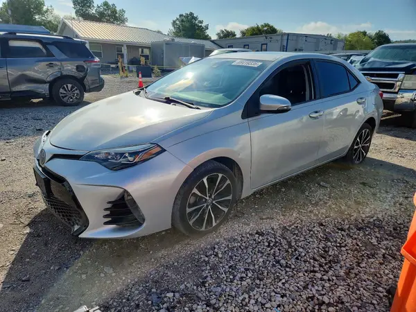 5YFBURHEXJP809174 2018 TOYOTA COROLLA - Image 1