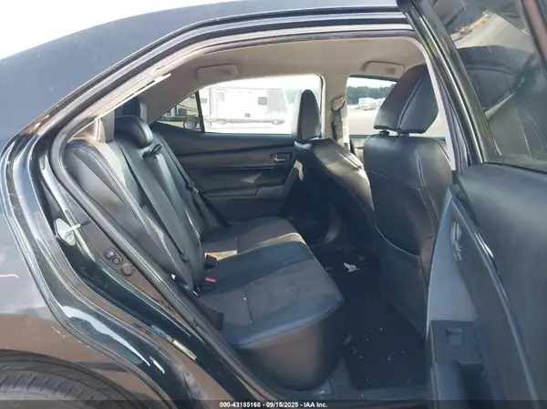5YFBURHEXJP810549 2018 TOYOTA COROLLA - Image 8