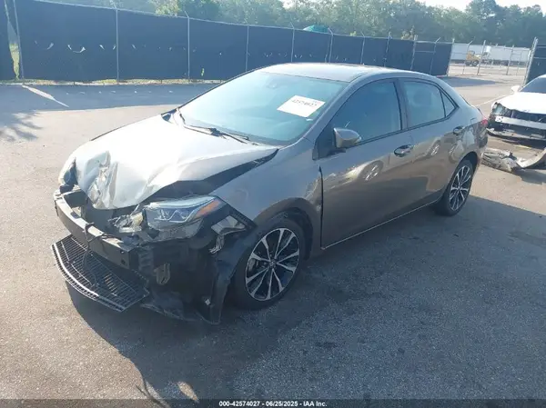 5YFBURHEXJP811328 2018 TOYOTA COROLLA - Image 2