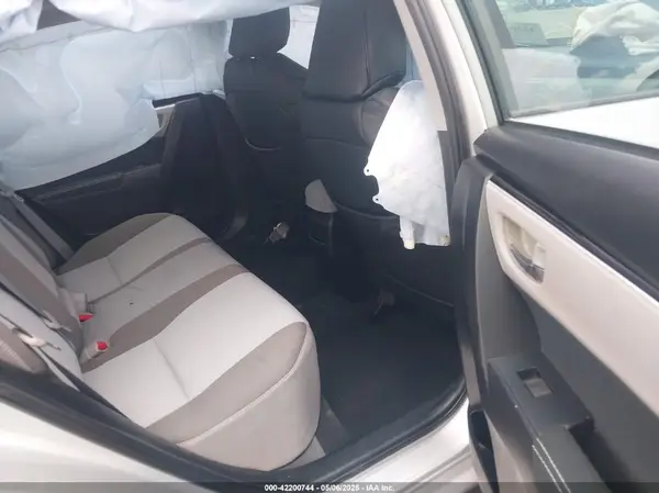 5YFBURHEXJP811345 2018 TOYOTA COROLLA - Image 8