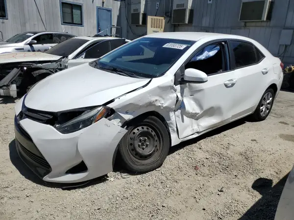 5YFBURHEXJP812415 2018 TOYOTA COROLLA - Image 1