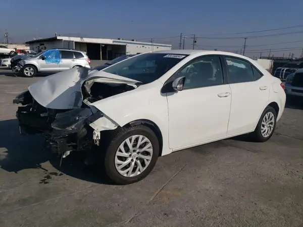 5YFBURHEXJP813726 2018 TOYOTA COROLLA - Image 1