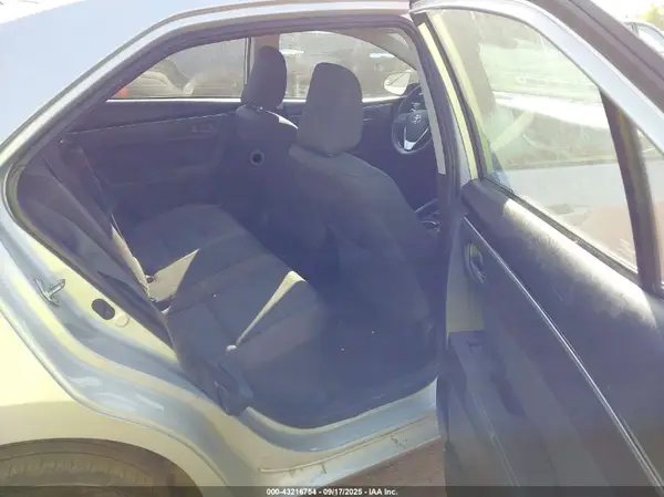 5YFBURHEXJP814794 2018 TOYOTA COROLLA - Image 8
