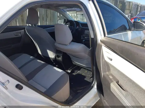 5YFBURHEXJP816531 2018 TOYOTA COROLLA - Image 8