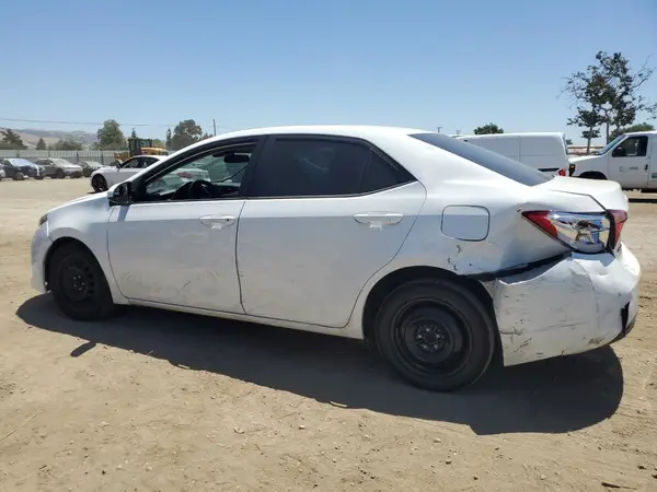 5YFBURHEXJP818988 2018 TOYOTA COROLLA - Image 2