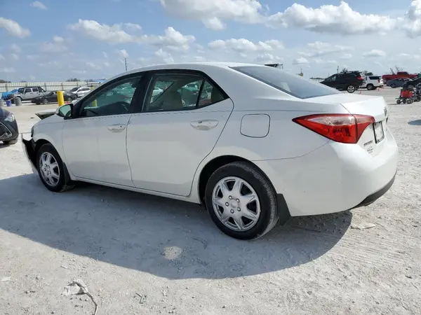 5YFBURHEXJP819204 2018 TOYOTA COROLLA - Image 2