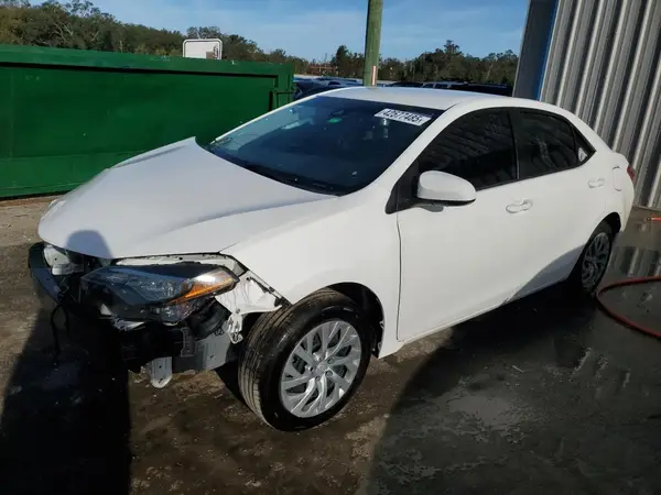 5YFBURHEXJP823494 2018 TOYOTA COROLLA - Image 1