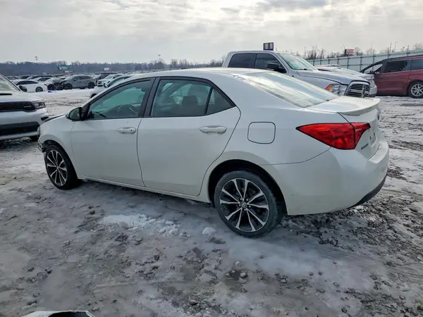 5YFBURHEXJP824306 2018 TOYOTA COROLLA - Image 2