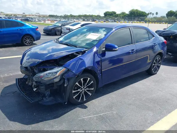 5YFBURHEXJP826489 2018 TOYOTA COROLLA - Image 2