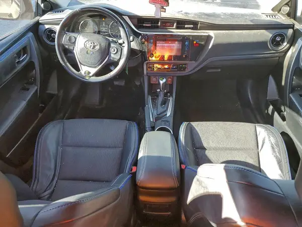 5YFBURHEXJP826606 2018 TOYOTA COROLLA - Image 8