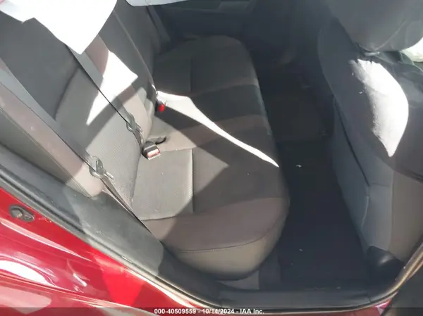 5YFBURHEXJP828579 2018 TOYOTA COROLLA - Image 8
