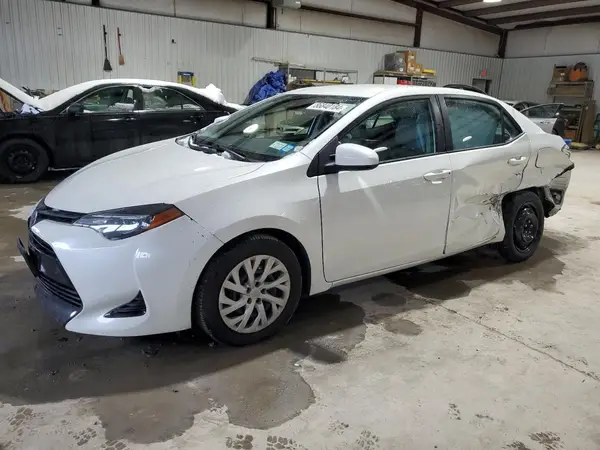 5YFBURHEXJP830882 2018 TOYOTA COROLLA - Image 1