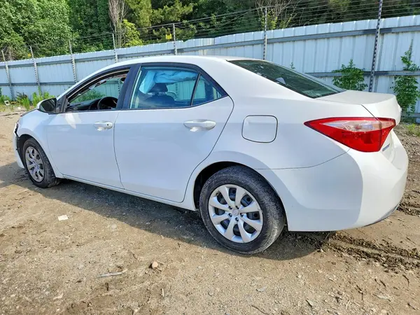 5YFBURHEXJP831210 2018 TOYOTA COROLLA - Image 2