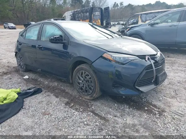 5YFBURHEXJP831675 2018 TOYOTA COROLLA - Image 1