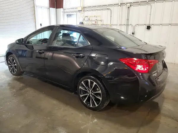 5YFBURHEXJP832504 2018 TOYOTA COROLLA - Image 2