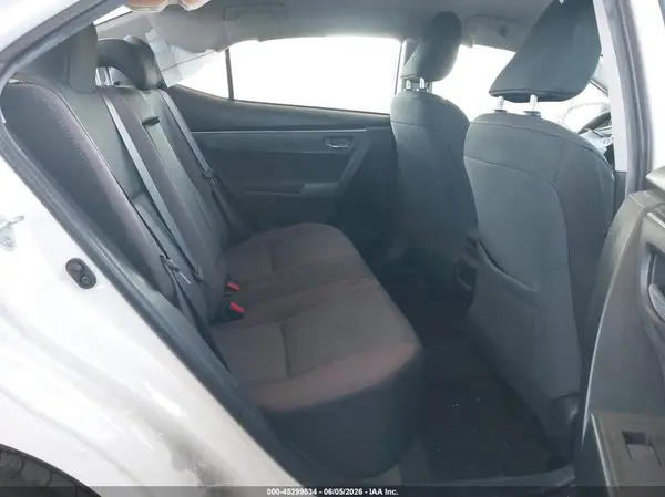 5YFBURHEXJP832518 2018 TOYOTA COROLLA - Image 8