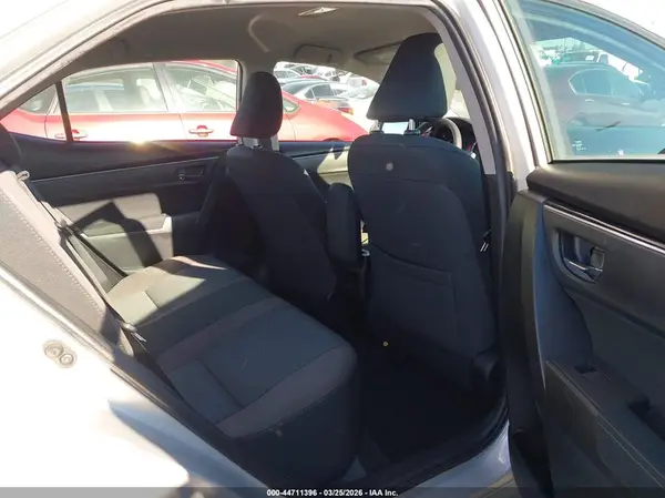 5YFBURHEXJP832728 2018 TOYOTA COROLLA - Image 8