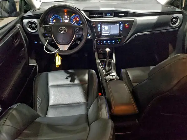 5YFBURHEXJP833071 2018 TOYOTA COROLLA - Image 8