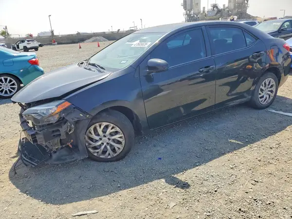 5YFBURHEXJP833569 2018 TOYOTA COROLLA - Image 1