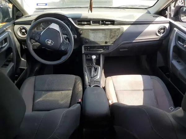 5YFBURHEXJP833569 2018 TOYOTA COROLLA - Image 8