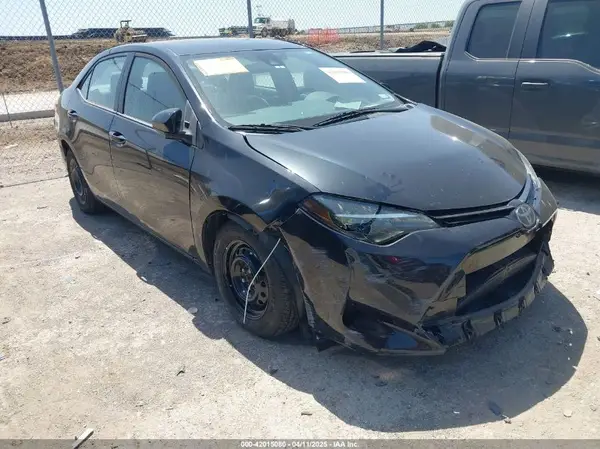 5YFBURHEXJP836746 2018 TOYOTA COROLLA - Image 1