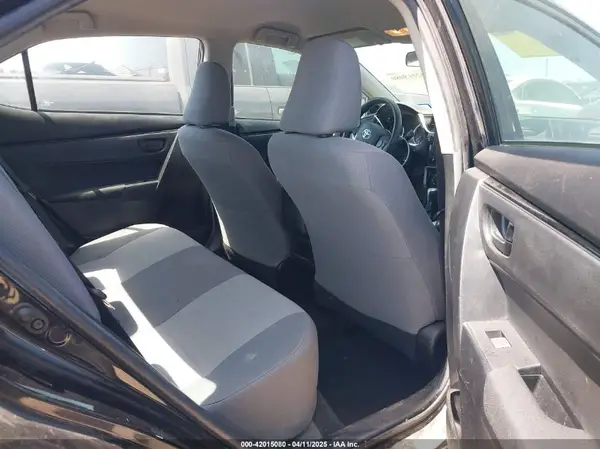 5YFBURHEXJP836746 2018 TOYOTA COROLLA - Image 8