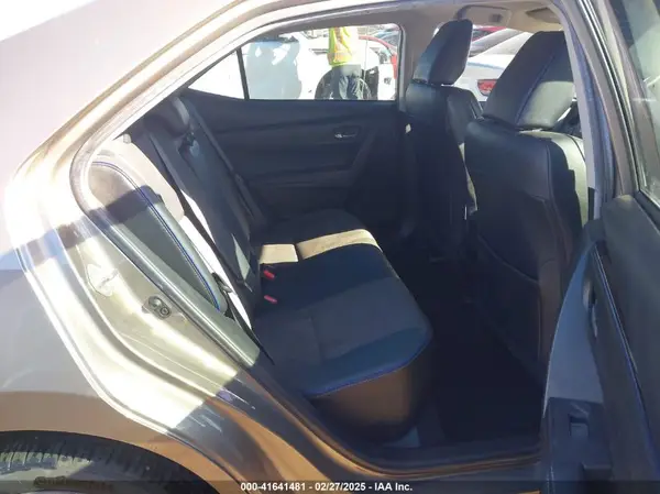 5YFBURHEXJP837671 2018 TOYOTA COROLLA - Image 8