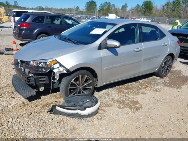 5YFBURHEXJP838030 2018 TOYOTA COROLLA - Image 2