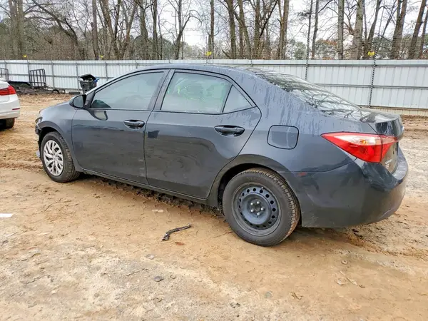 5YFBURHEXJP838125 2018 TOYOTA COROLLA - Image 2