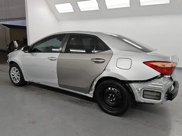 5YFBURHEXJP839372 2018 TOYOTA COROLLA - Image 2