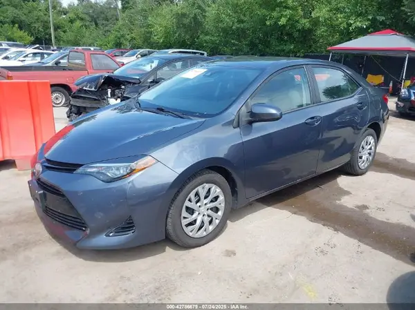 5YFBURHEXJP839548 2018 TOYOTA COROLLA - Image 2