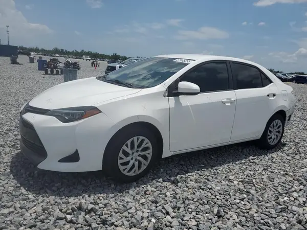 5YFBURHEXJP840411 2018 TOYOTA COROLLA - Image 1