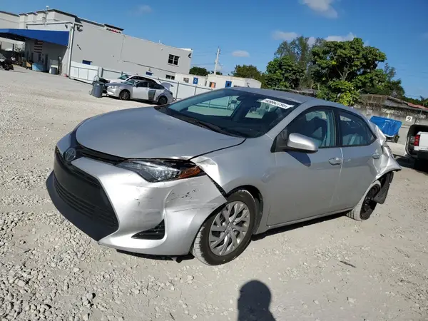 5YFBURHEXJP841588 2018 TOYOTA COROLLA - Image 1
