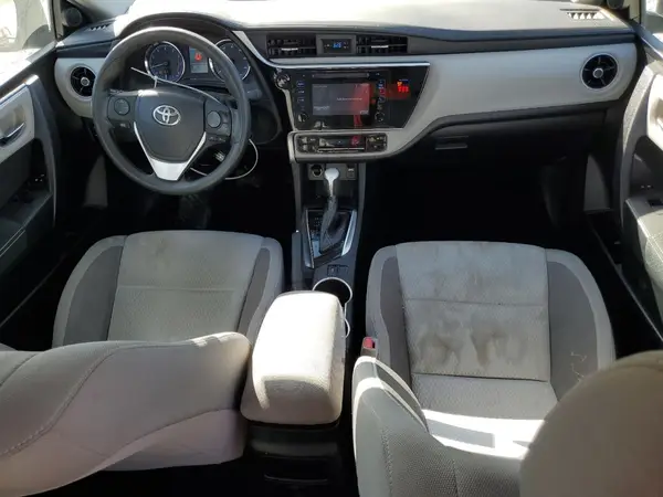 5YFBURHEXJP841588 2018 TOYOTA COROLLA - Image 8