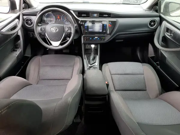 5YFBURHEXJP843924 2018 TOYOTA COROLLA - Image 8