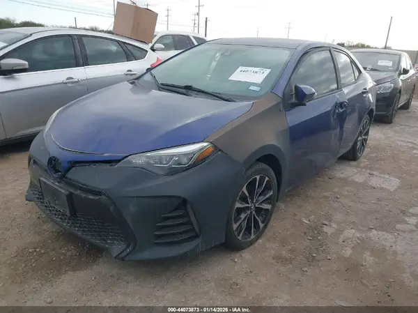 5YFBURHEXJP844426 2018 TOYOTA COROLLA - Image 2