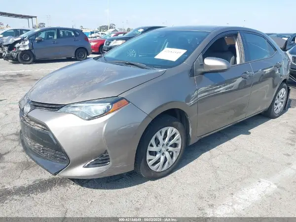 5YFBURHEXJP845530 2018 TOYOTA COROLLA - Image 2