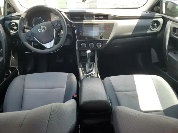 5YFBURHEXJP846001 2018 TOYOTA COROLLA - Image 8