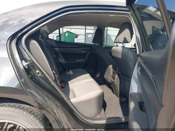 5YFBURHEXJP853272 2018 TOYOTA COROLLA - Image 8