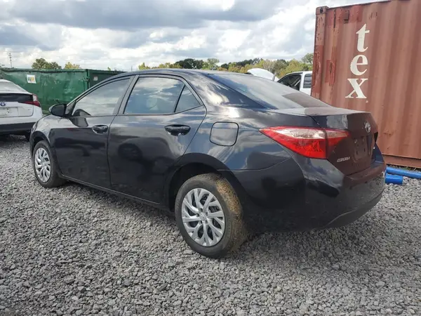 5YFBURHEXJP853613 2018 TOYOTA COROLLA - Image 2