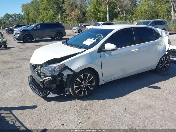 5YFBURHEXKP856187 2019 TOYOTA COROLLA - Image 2