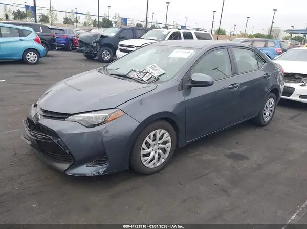 5YFBURHEXKP857808 2019 TOYOTA COROLLA - Image 2