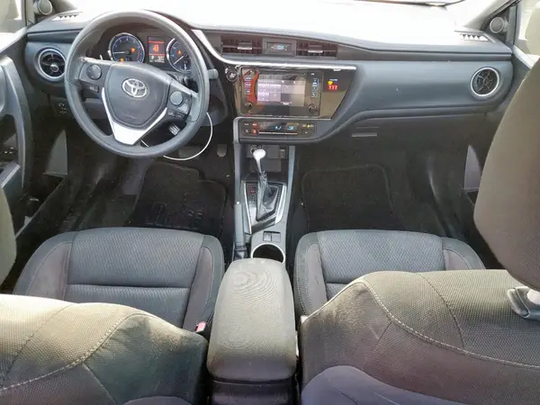 5YFBURHEXKP859395 2019 TOYOTA COROLLA - Image 8