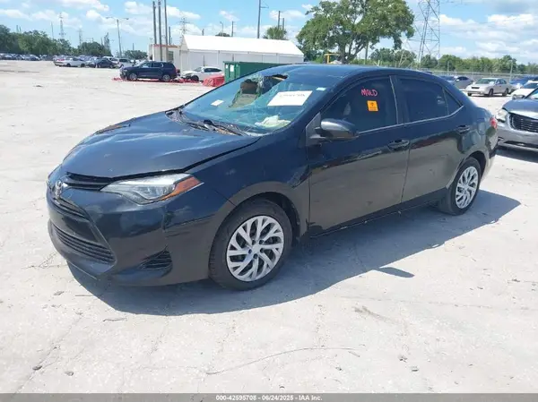 5YFBURHEXKP860465 2019 TOYOTA COROLLA - Image 2