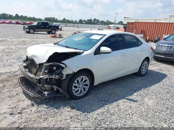 5YFBURHEXKP860868 2019 TOYOTA COROLLA - Image 2