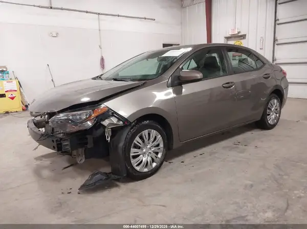 5YFBURHEXKP861356 2019 TOYOTA COROLLA - Image 2